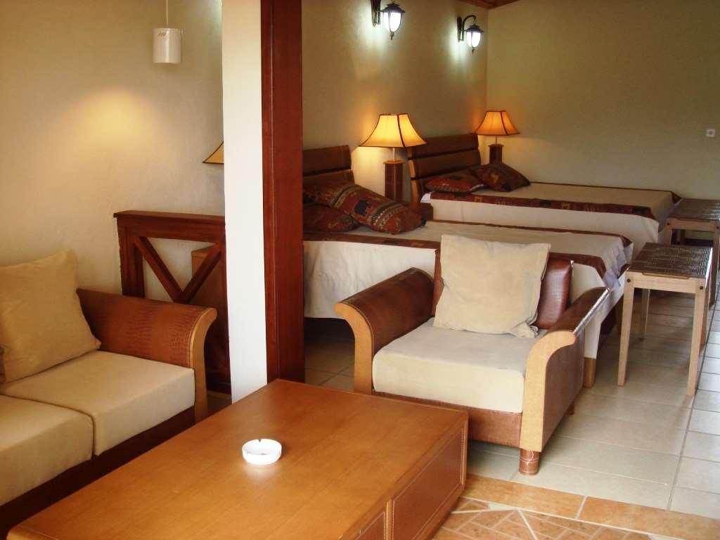 Kilima Safari Camp Hotel Oloitokitok Стая снимка